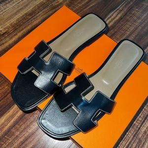 Hermès Oran Sandals